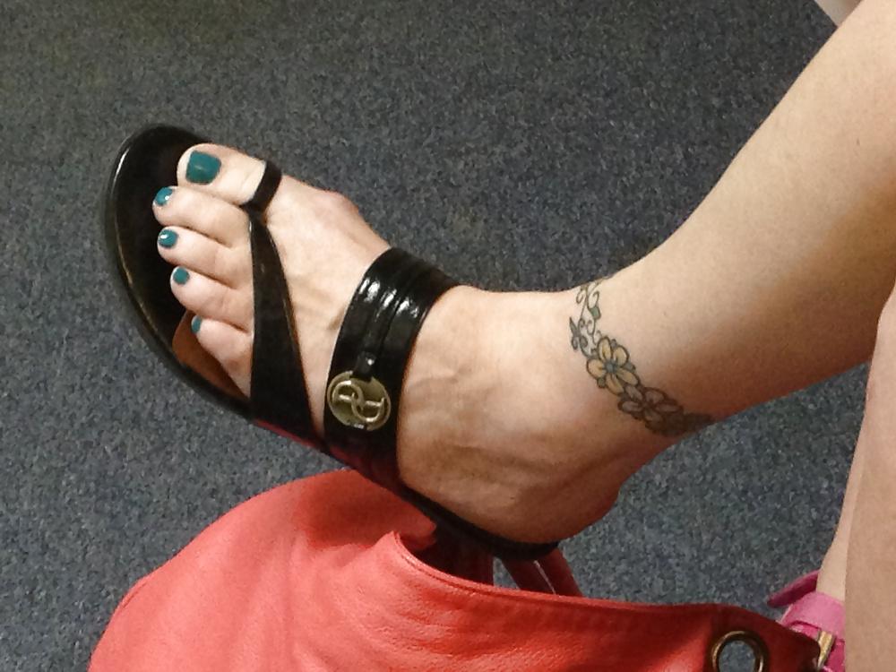 16P Wife's blue toes