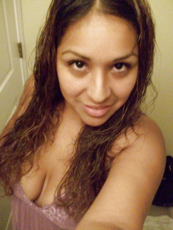 25P Thick latina milf