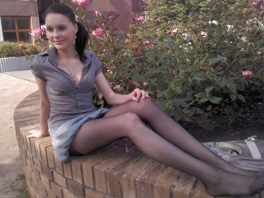 25P Hot pantyhose babes 9