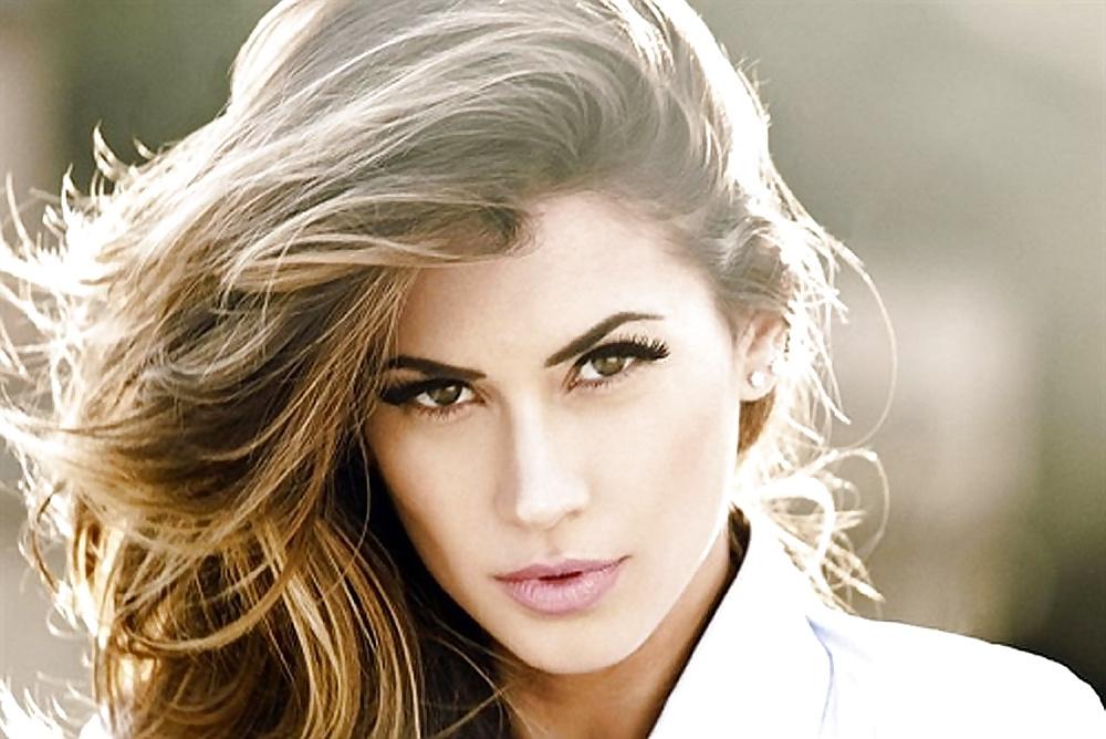 13P Melissa Satta Italian beauty