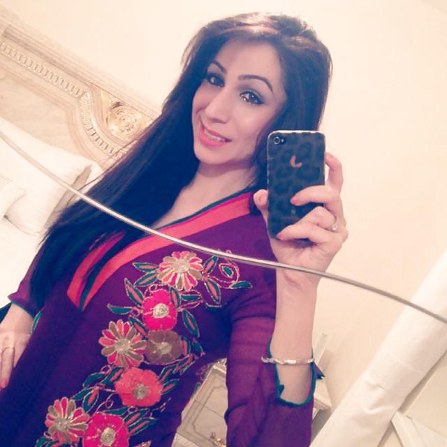 5P Hot Pakistani Sluts