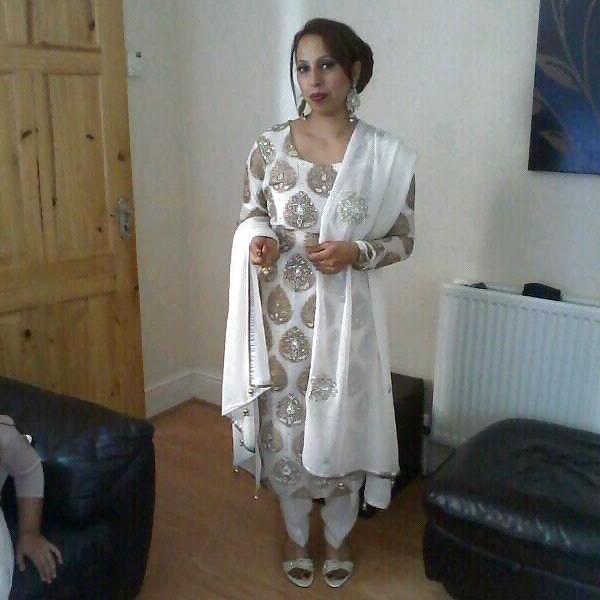 5P Hot Pakistani Sluts