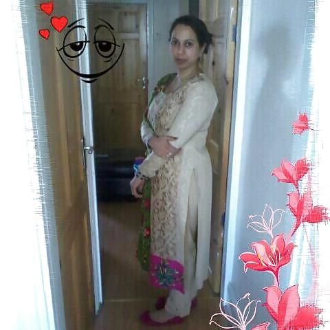 5P Hot Pakistani Sluts