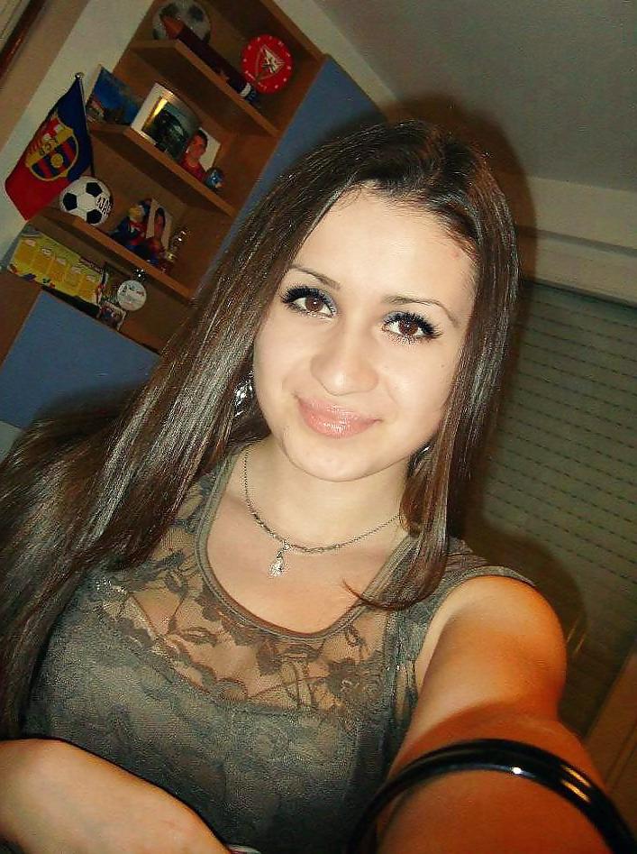 23P Sexy serbian teen cumslut