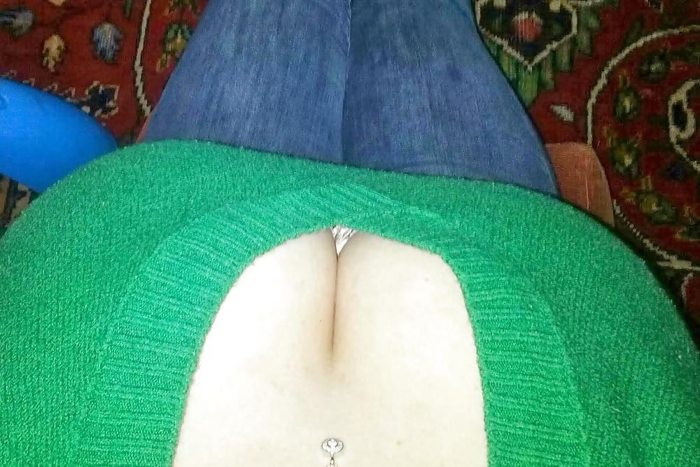 22P Busty Amatuer 14