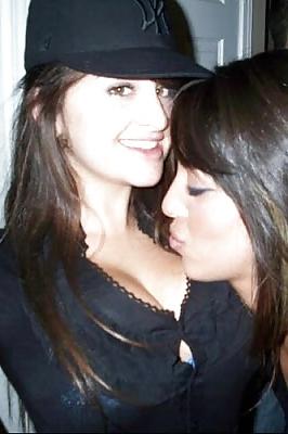 16P Busty Amatuer 18