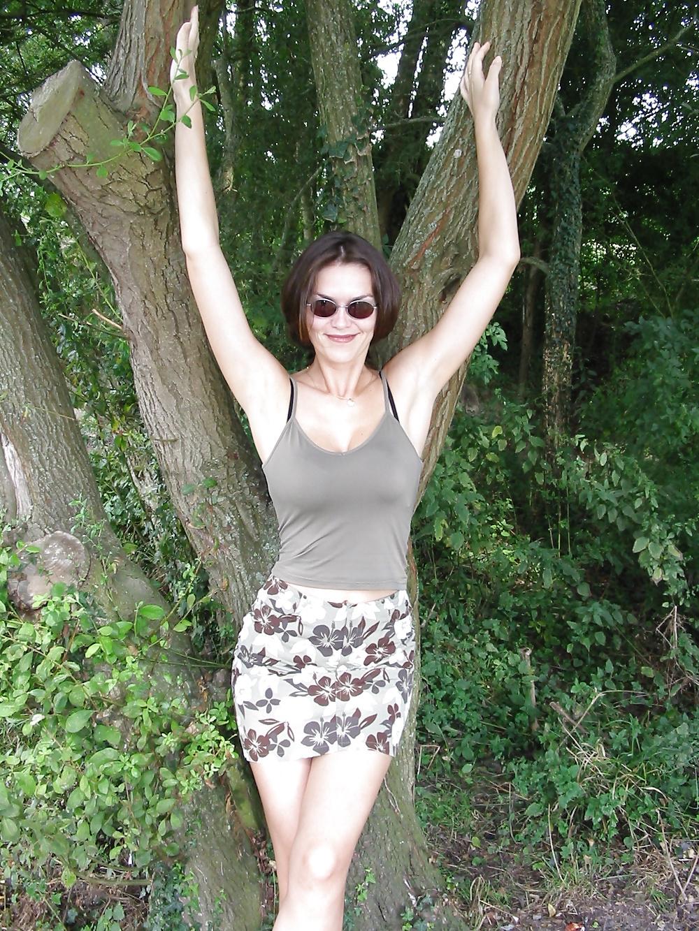 15P Sexy French Wife
