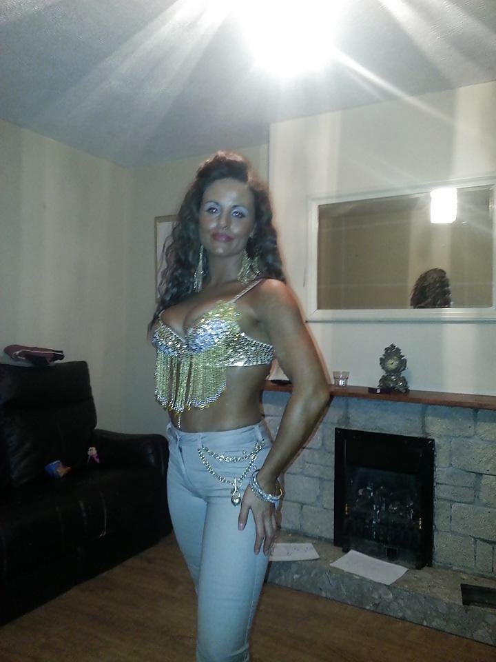 11P Busty Gypsy Milf