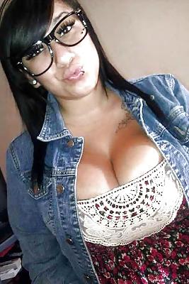 20P Busty Amatuer 32