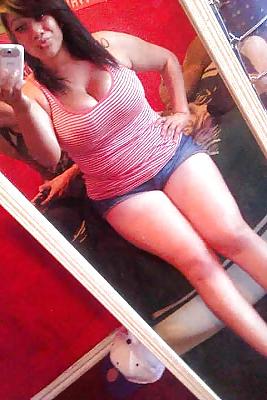 20P Busty Amatuer 32