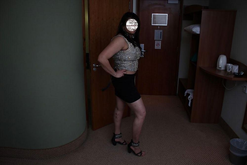 11P Green eyed sikh milf