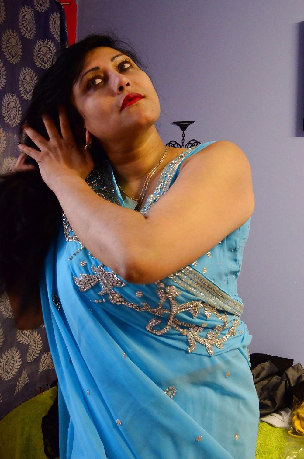 11P Green eyed sikh milf