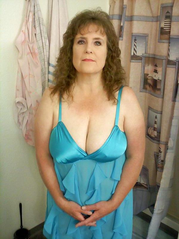 8P Dirty whore mom