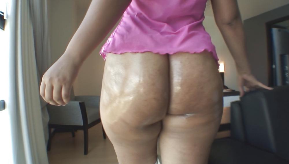 25P Thick Milf Latina Shirley Oiled