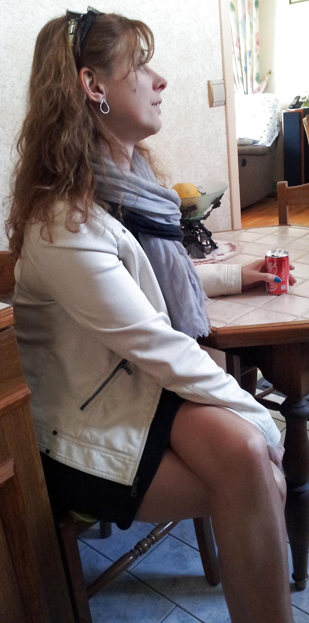 25P Mere de famille bcbg a souiller