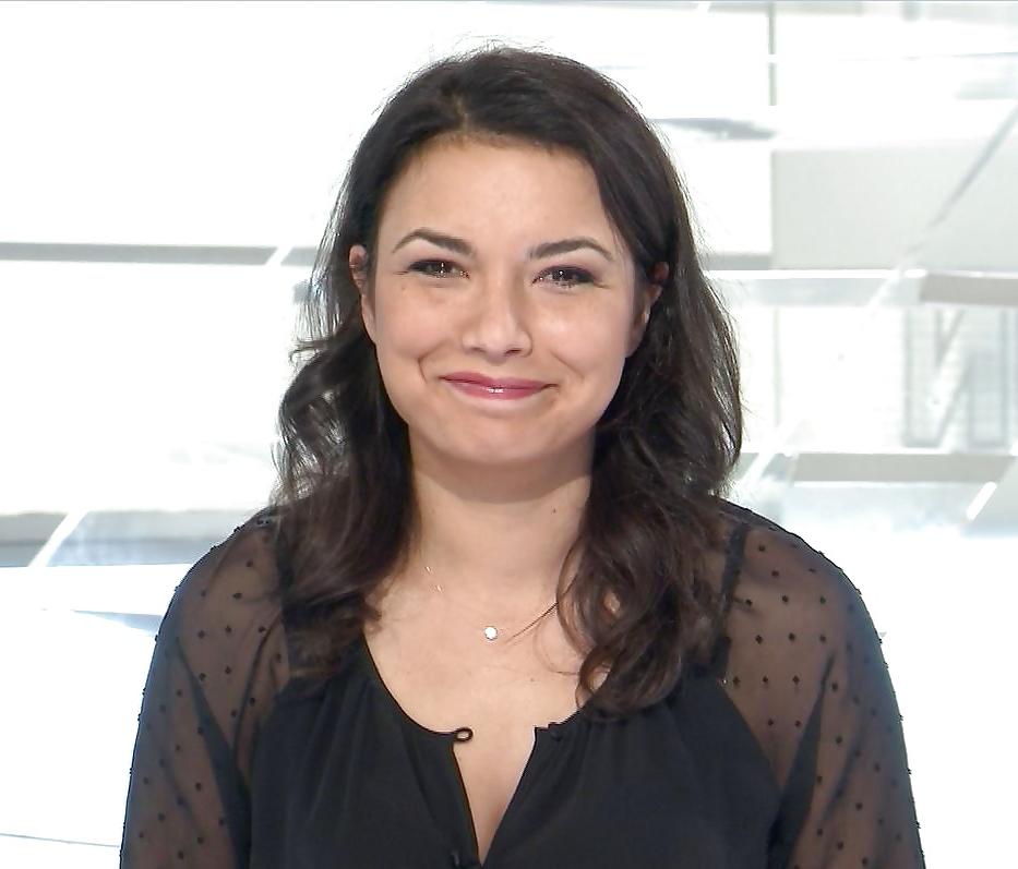 25P French TV Girl - Anais