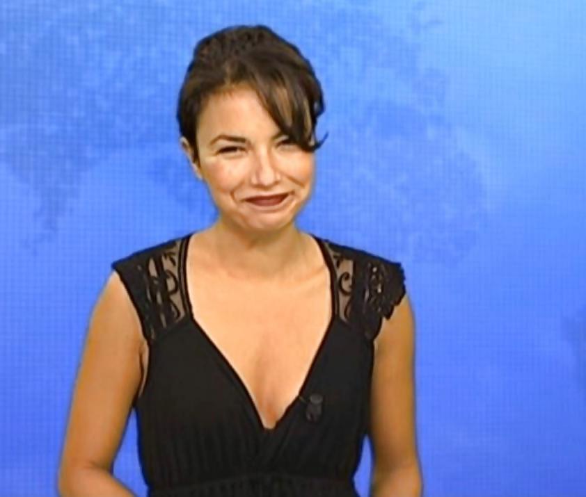 25P French TV Girl - Anais