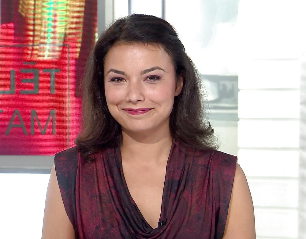25P French TV Girl - Anais