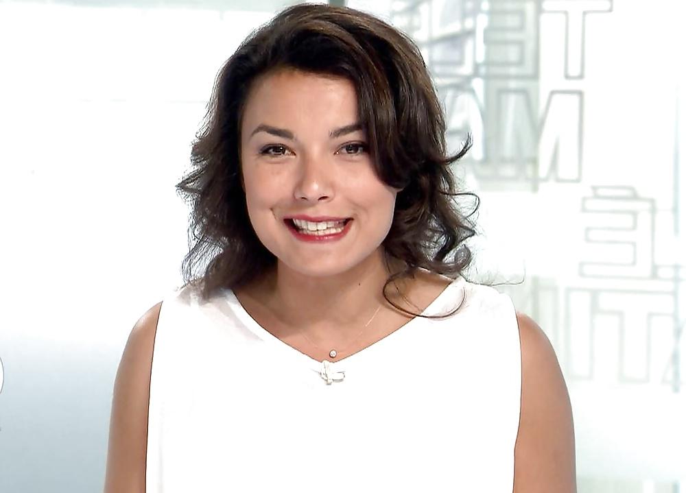 25P French TV Girl - Anais