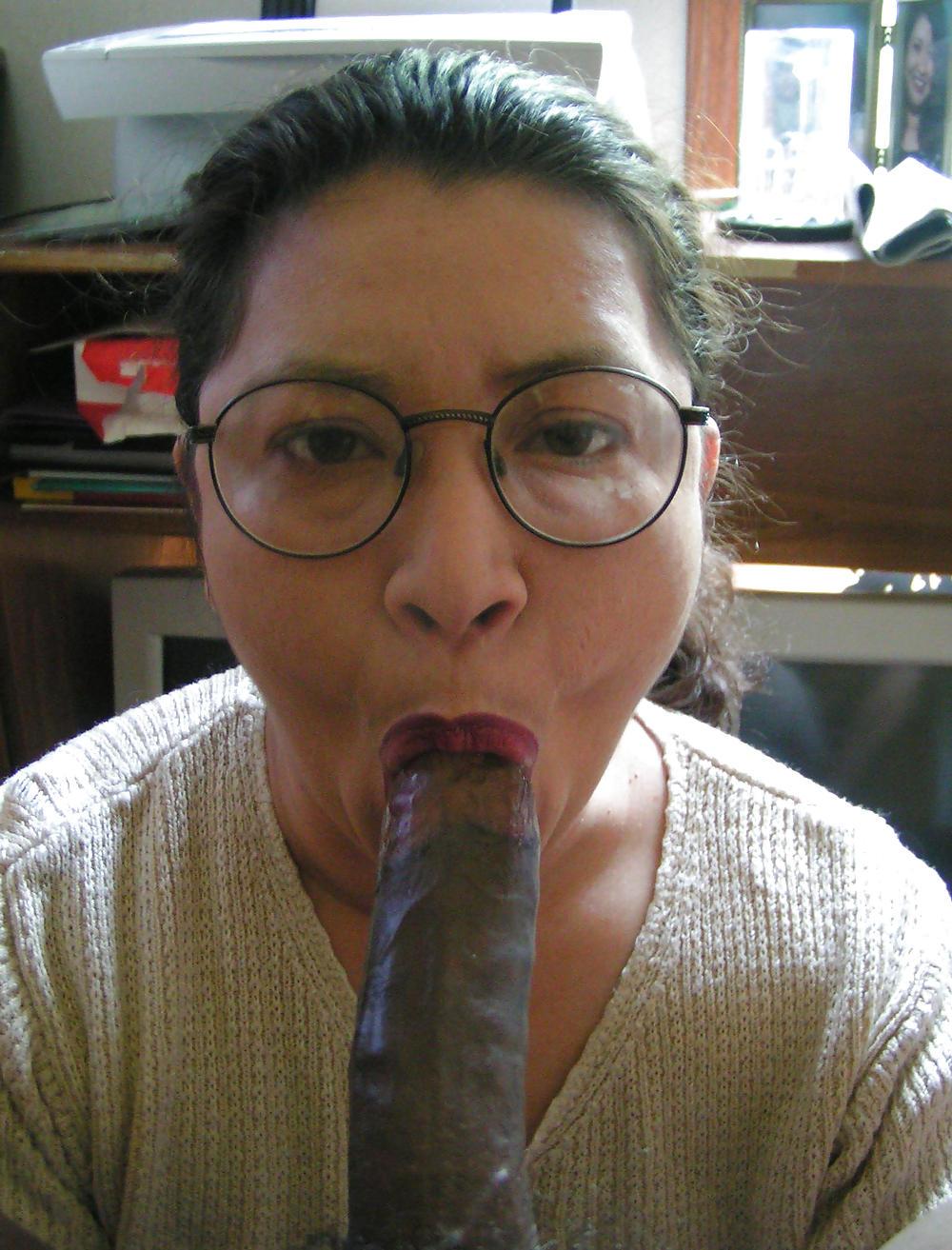 25P Dirty Mature Blowjobs 5