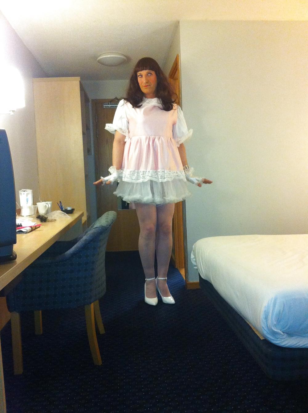 23P Sissy Maid Jemima has some hotel fun