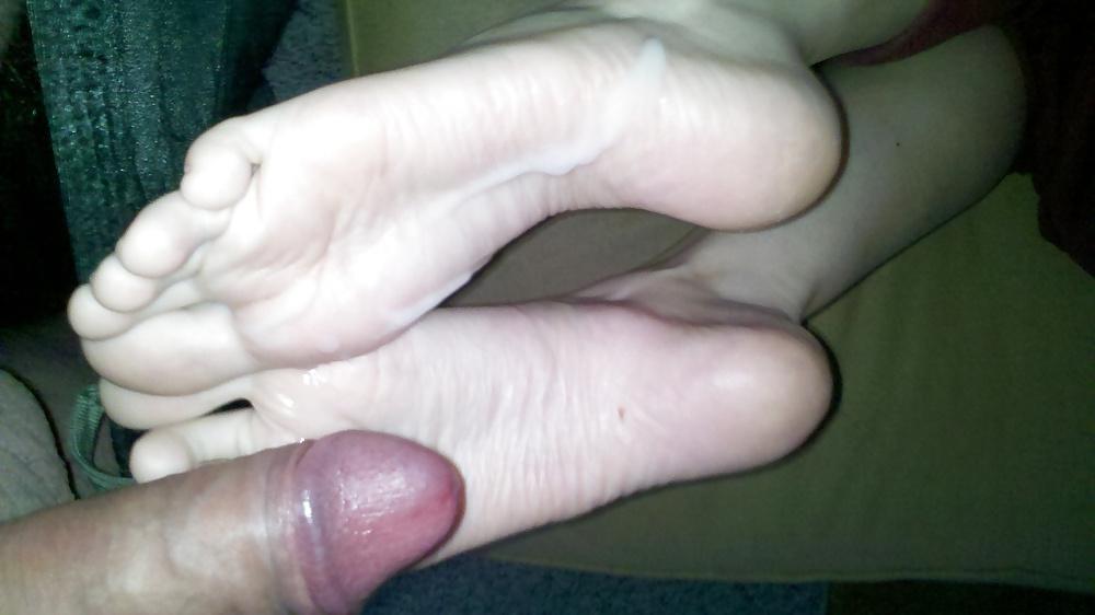 17P A footjob after our shower ends in a big load
