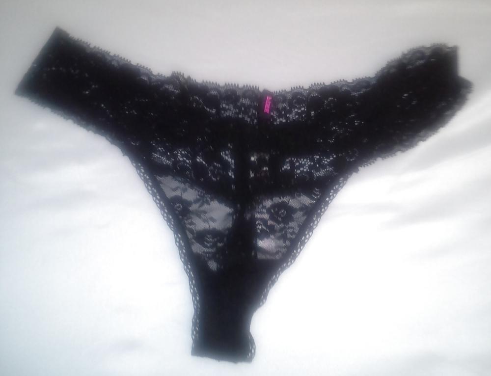 10P Areigha Red Corset And Black Lace Panties