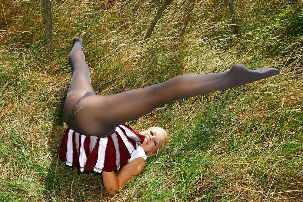 25P Hot pantyhose babes 15
