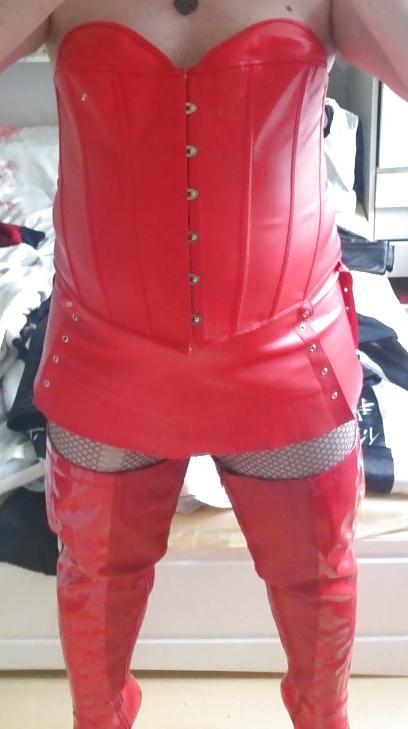 10P Skirt & Corset