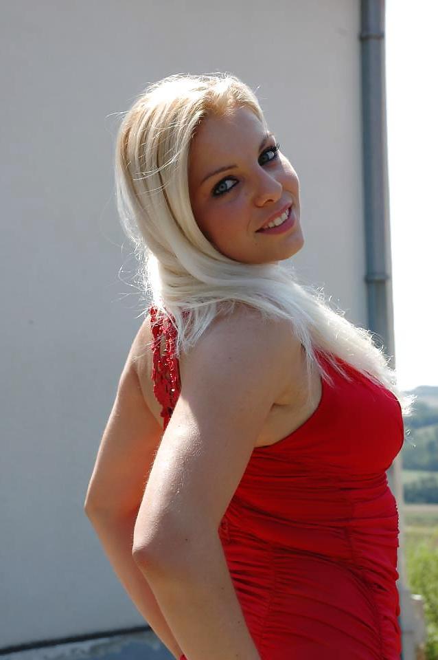 25P Ivana Ika Jevdjenijevic - Serbian Girl