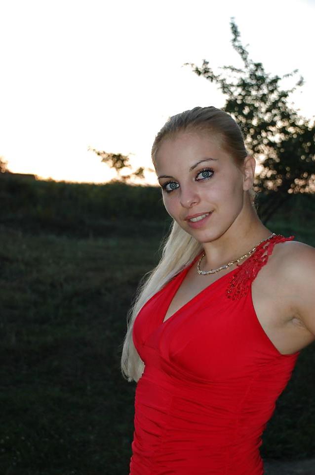 25P Ivana Ika Jevdjenijevic - Serbian Girl