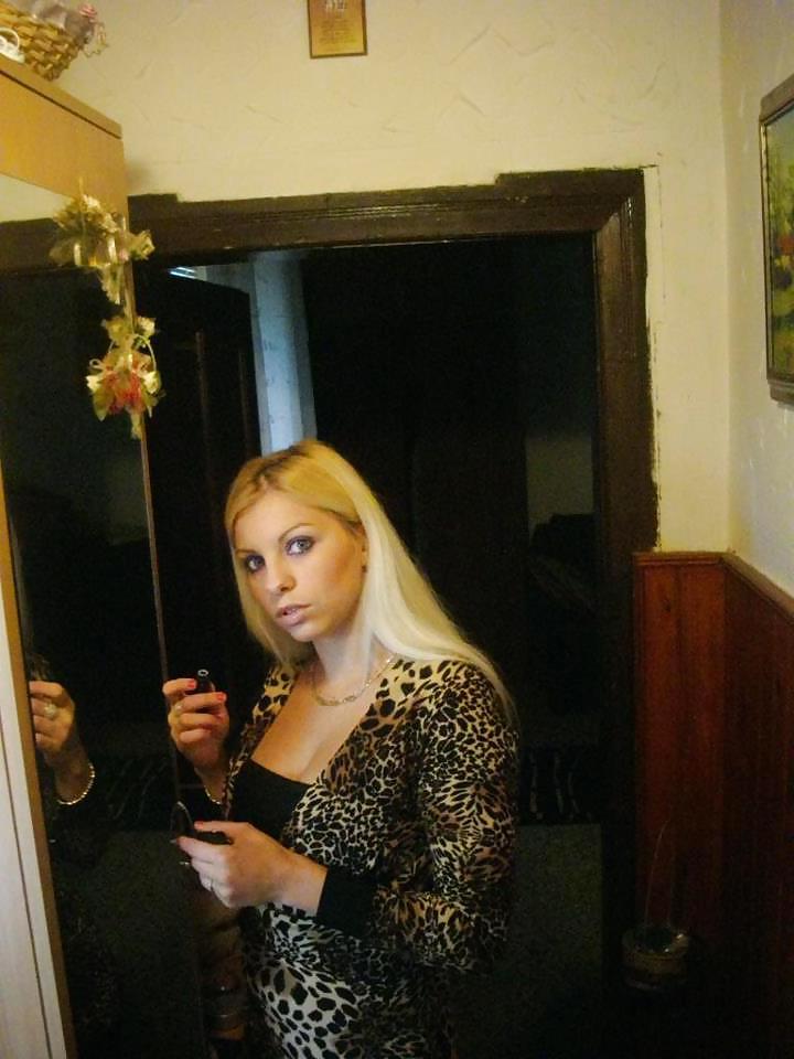 25P Ivana Ika Jevdjenijevic - Serbian Girl
