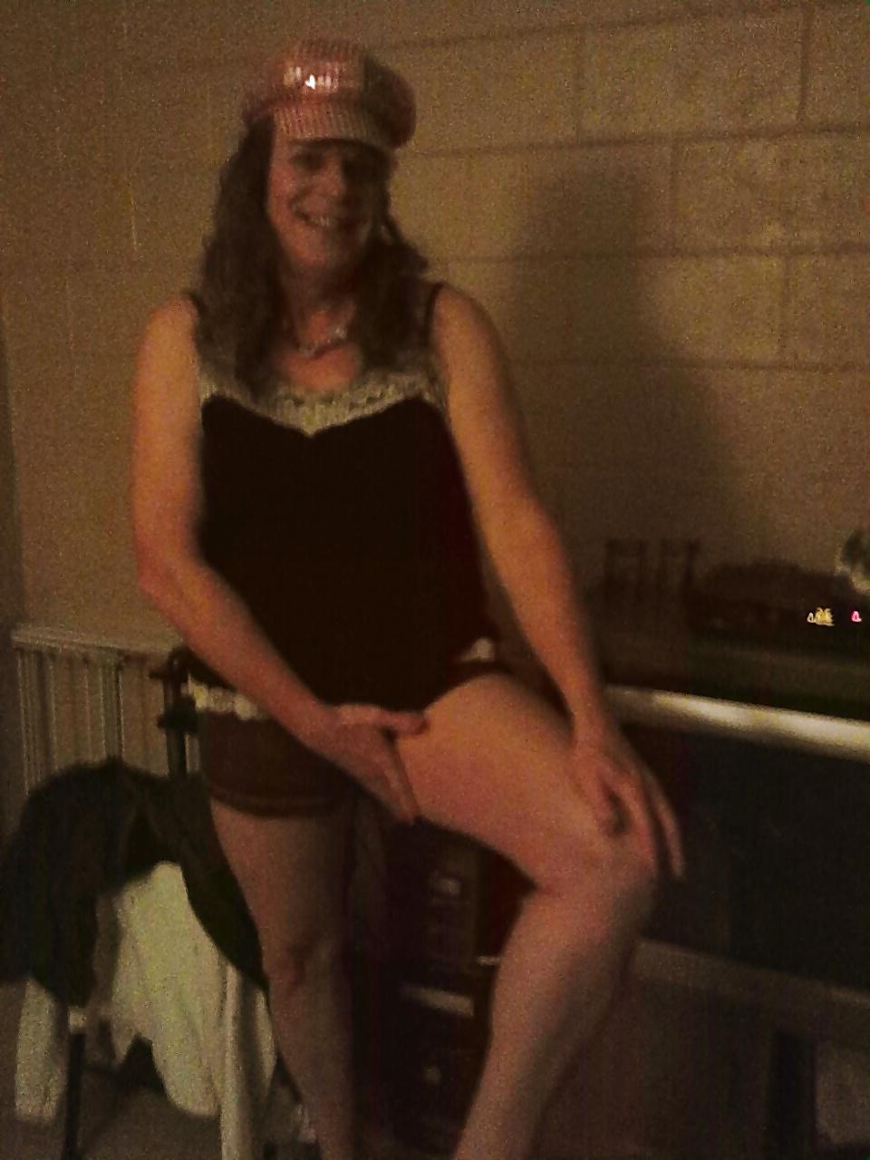 8P Sunday Spank and Fuck