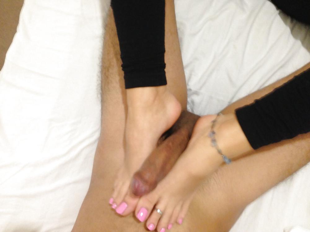 16P Sexy pink footjob
