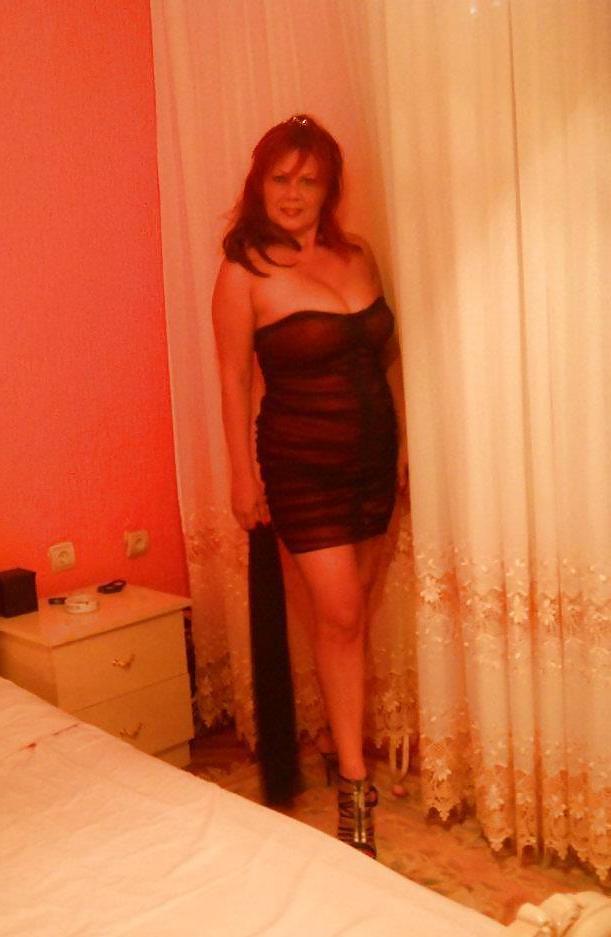 25P Redhead Serbian Milf
