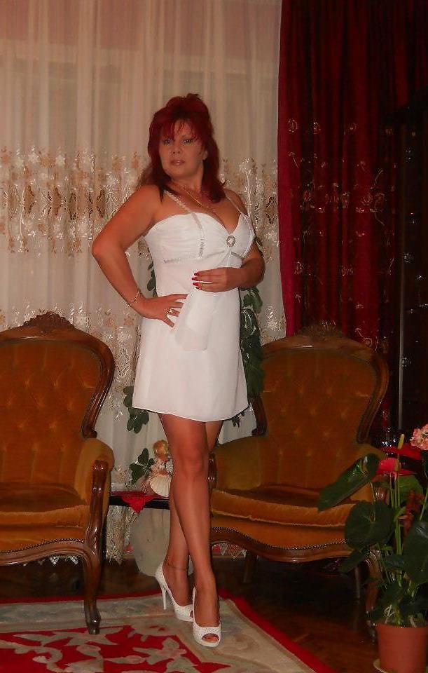 25P Redhead Serbian Milf