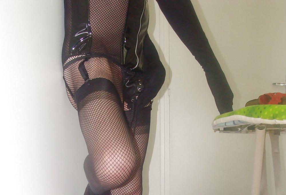 25P I try a new DILDO in the dressing while Madam GETS FUCKED
