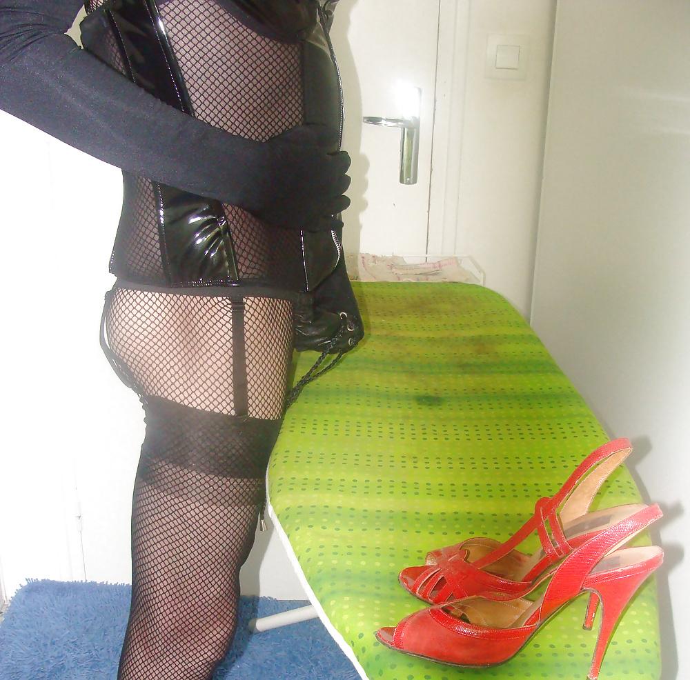 25P I try a new DILDO in the dressing while Madam GETS FUCKED