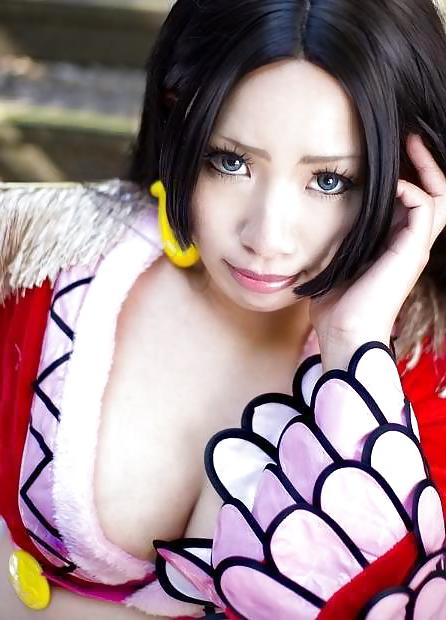 25P Boa Hancock cosplay