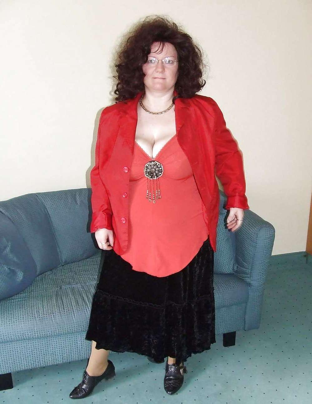 25P Matures in tights pantyhose 