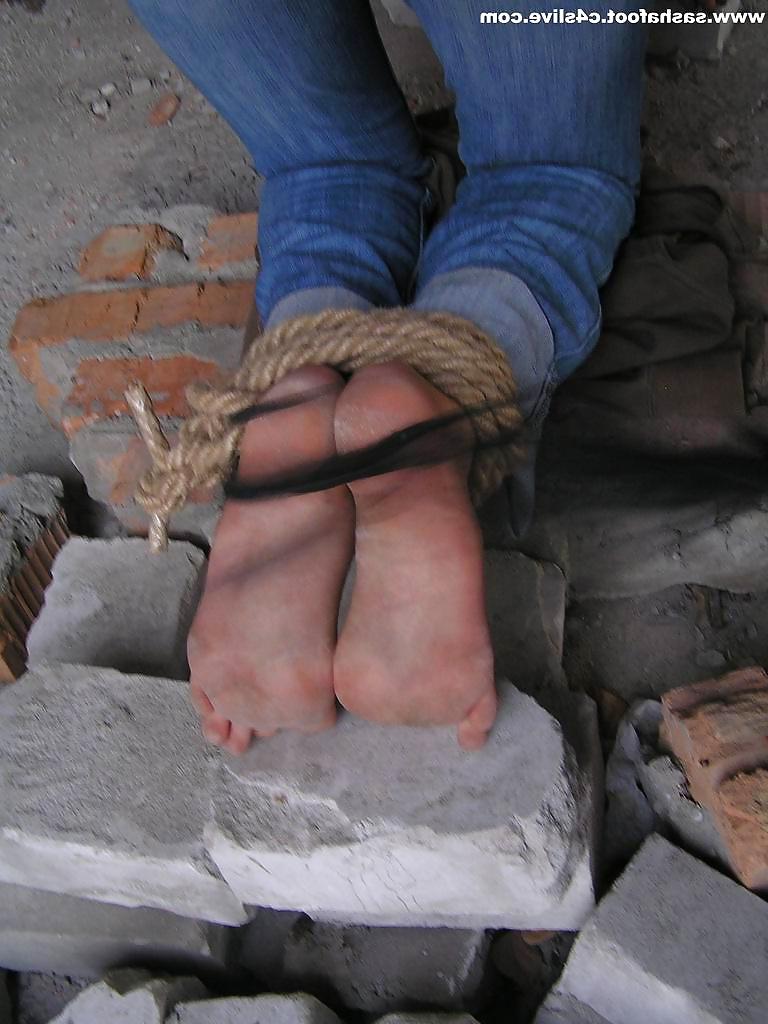 11P Bastinado Dirty Feet