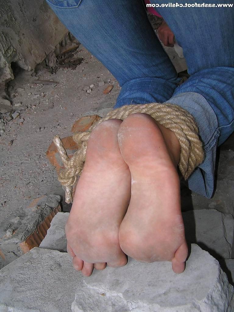 11P Bastinado Dirty Feet