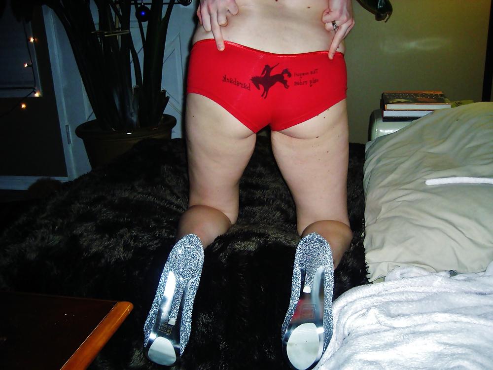 14P Tiny and clean? or big and dirty pussy?