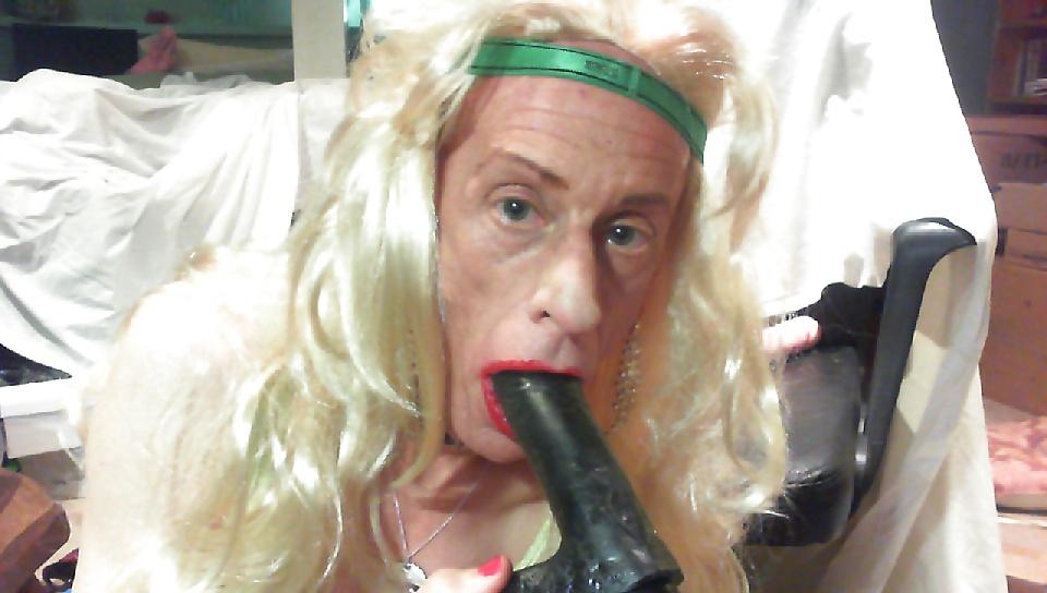11P SISSY FAGGOT WHORE JENNA LIPSTICK PRACTICE