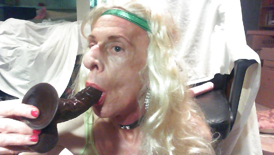 11P SISSY FAGGOT WHORE JENNA LIPSTICK PRACTICE