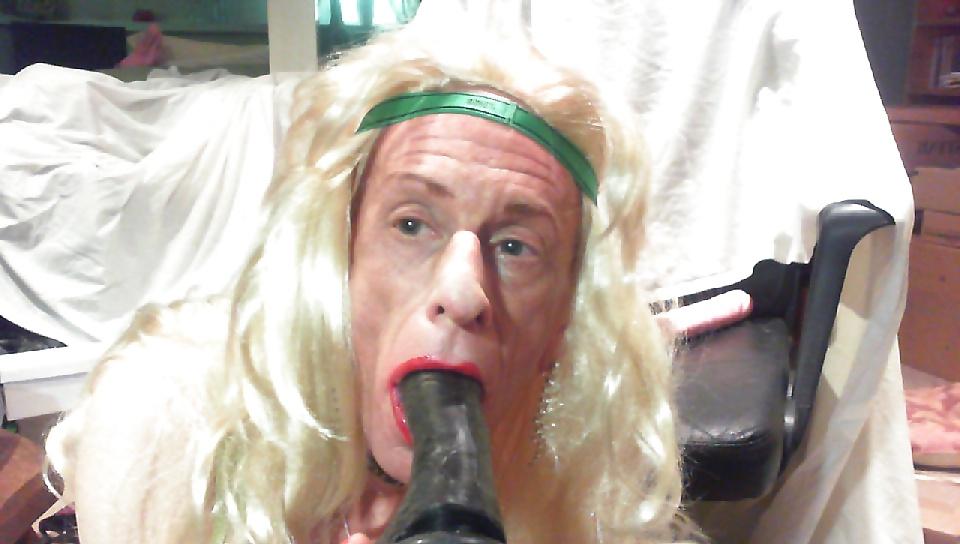 11P SISSY FAGGOT WHORE JENNA LIPSTICK PRACTICE
