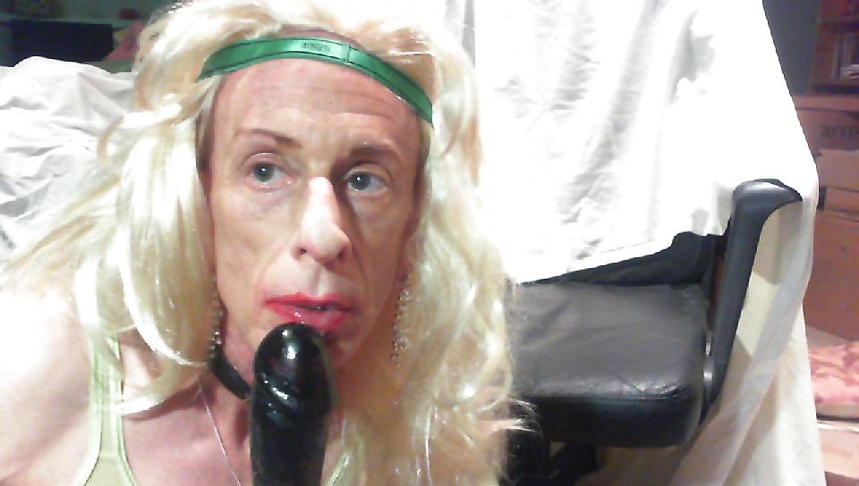 11P SISSY FAGGOT WHORE JENNA LIPSTICK PRACTICE