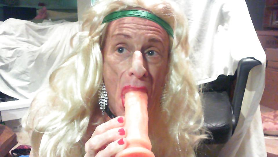 11P SISSY FAGGOT WHORE JENNA LIPSTICK PRACTICE