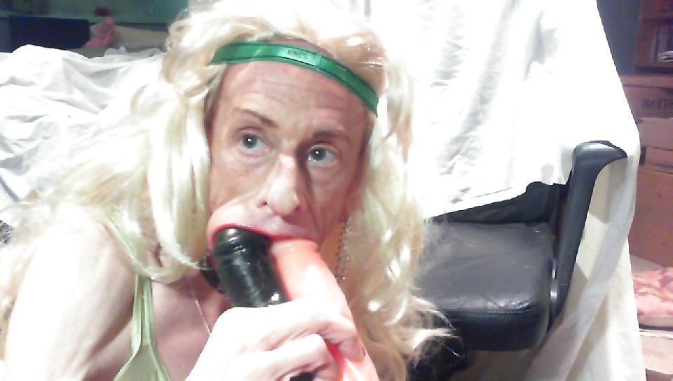 11P SISSY FAGGOT WHORE JENNA LIPSTICK PRACTICE