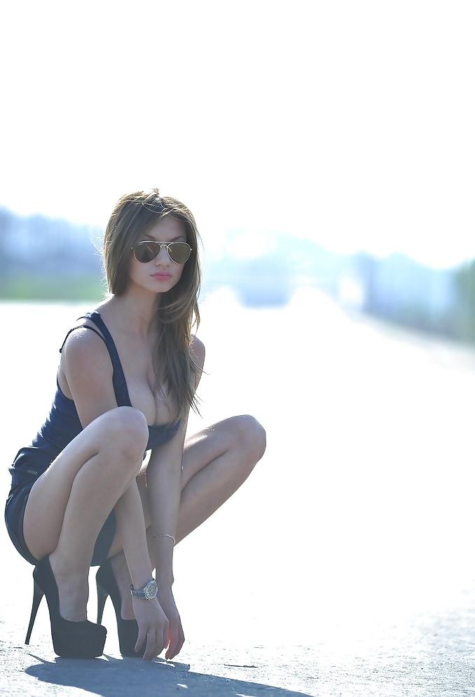 25P Sexy and Sensual Pics